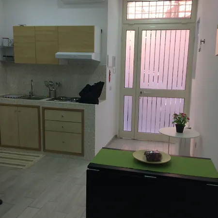 Lodge Flat In Center Historic Naples